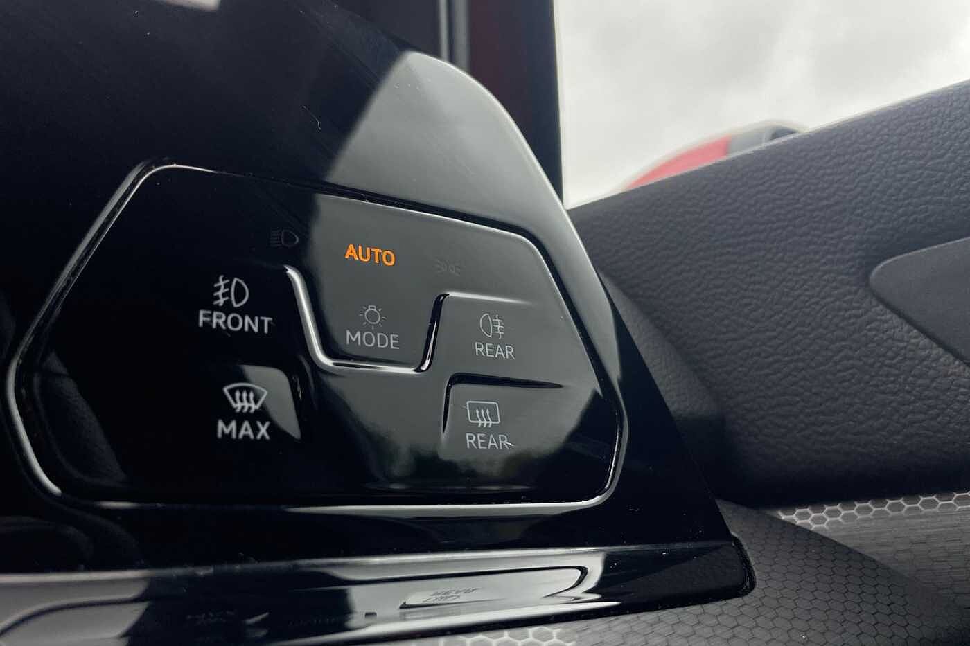Volkswagen Golf GTI 2.0 TSI 245PS 7-speed DSG 5 Door