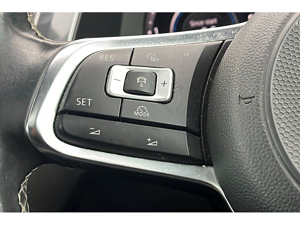 Volkswagen Tiguan SWB R-Line 2.0 TDI 2WD 150PS 6-Speed Manual 5 Door