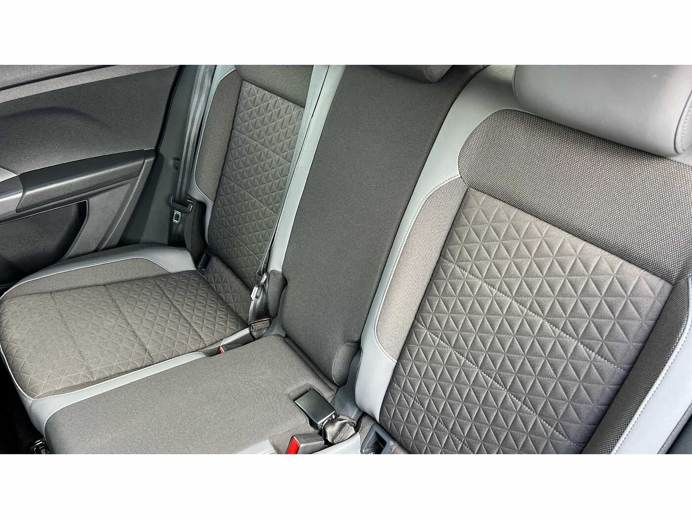 Volkswagen T-Cross 1.0 TSI (110ps) SEL DSG Hatchback