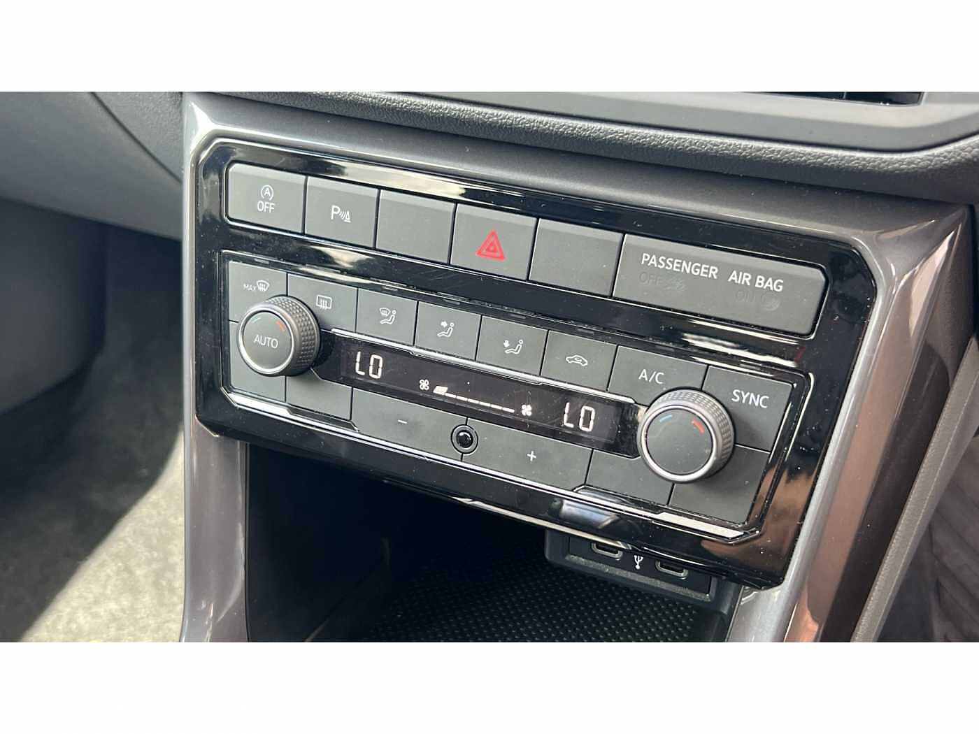 Volkswagen T-Cross 1.0 TSI (110ps) SEL DSG Hatchback