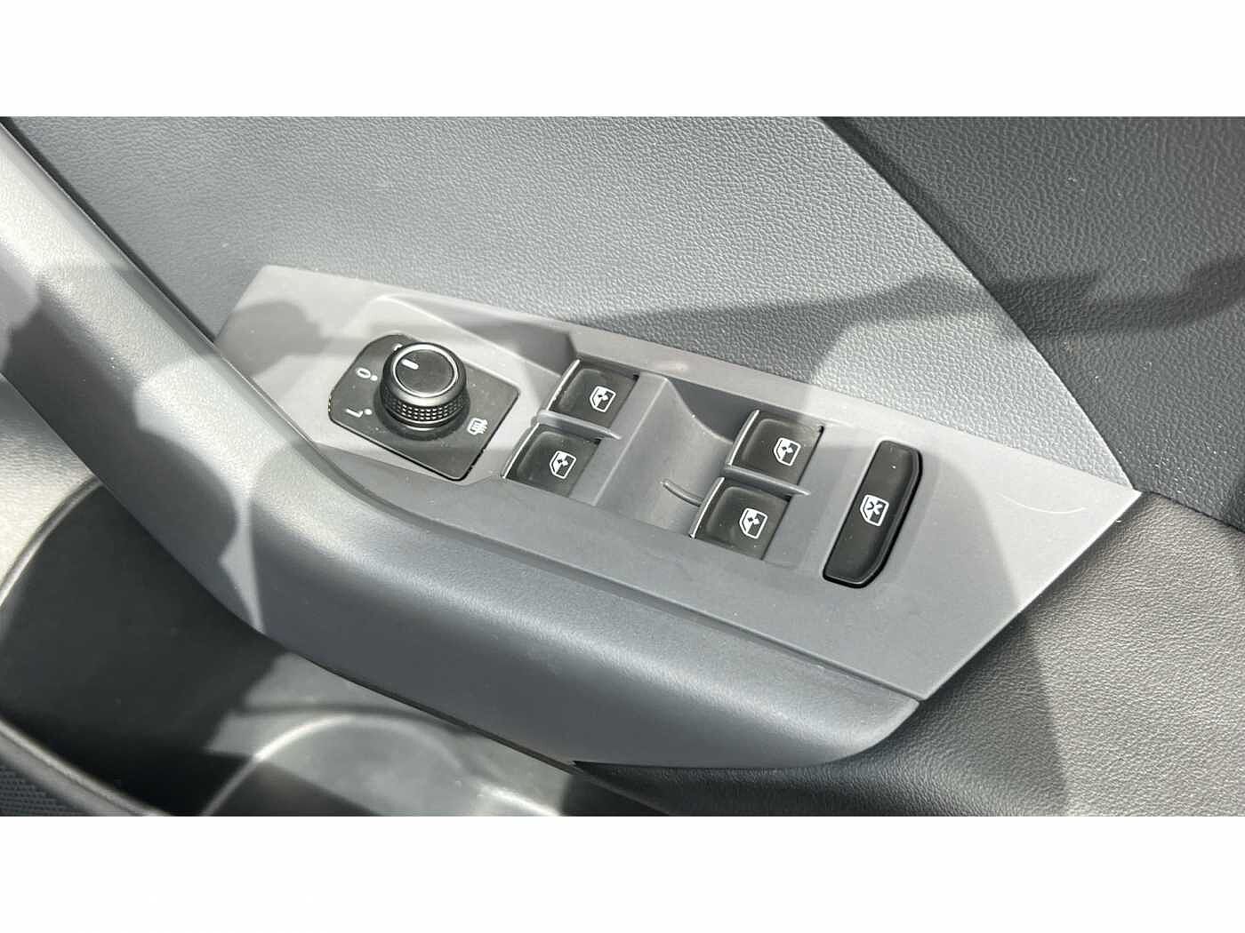 Volkswagen T-Cross 1.0 TSI (110ps) SEL DSG Hatchback