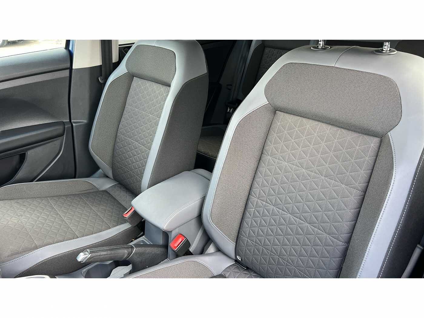 Volkswagen T-Cross 1.0 TSI (110ps) SEL DSG Hatchback