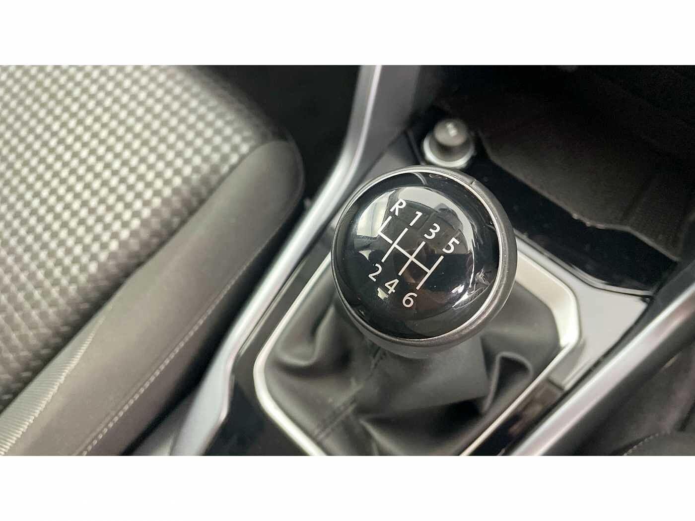 Volkswagen T-ROC 2017 1.0 TSI Active 110PS