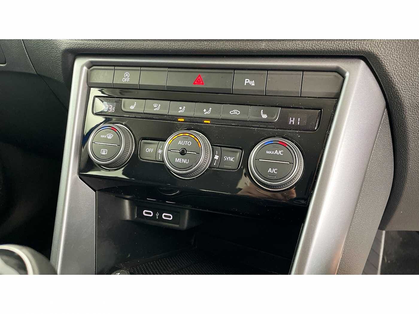 Volkswagen T-ROC 2017 1.0 TSI Active 110PS
