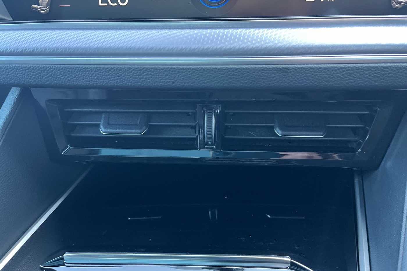 Volkswagen Touareg 3.0TDI (286ps) Black Edition 4Motion 5dr ** Air Suspension **