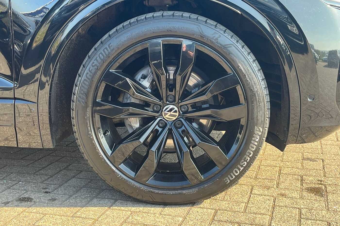 Volkswagen Touareg 3.0TDI (286ps) Black Edition 4Motion 5dr ** Air Suspension **