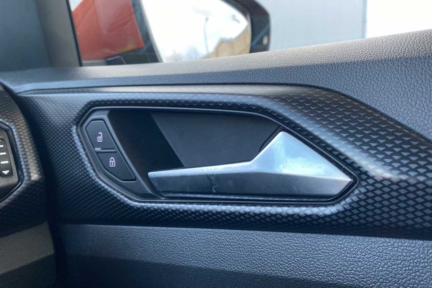 Volkswagen T-Cross 1.0 TSI (110ps) SE DSG Hatchback