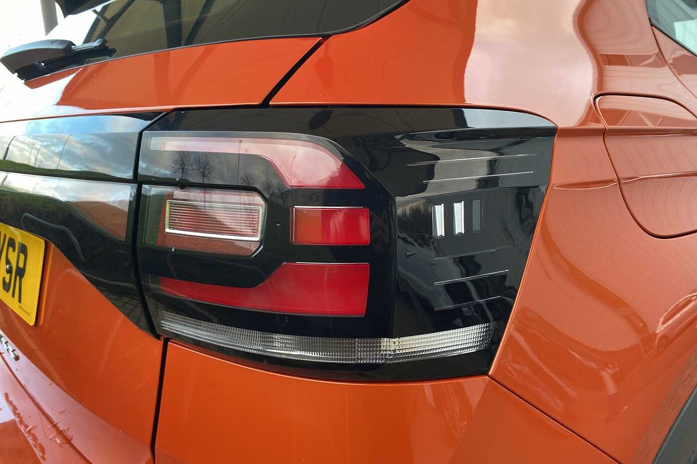 Volkswagen T-Cross 1.0 TSI (110ps) SE DSG Hatchback