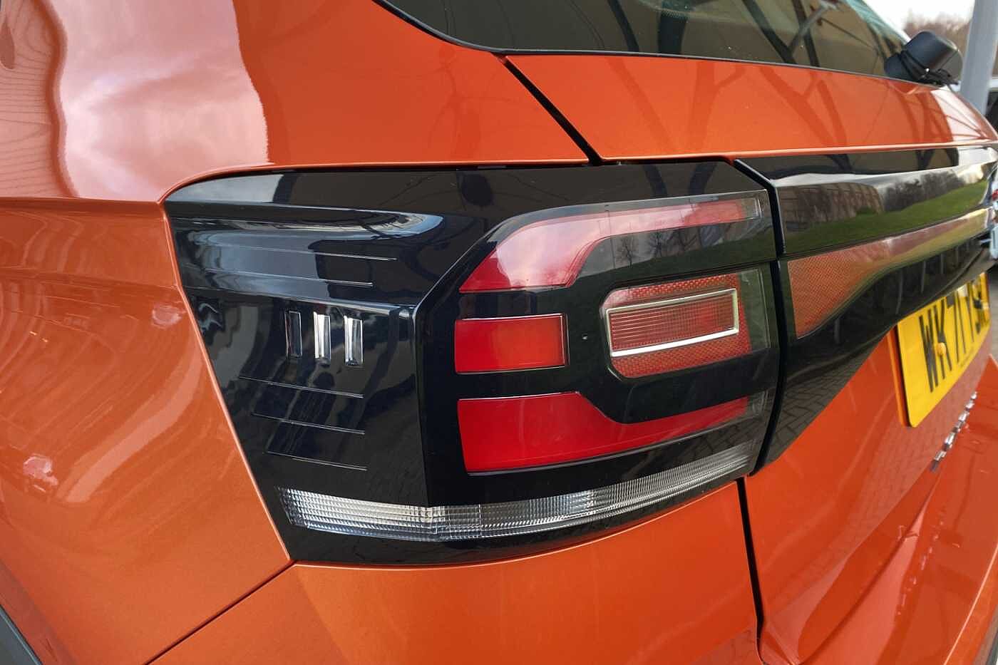 Volkswagen T-Cross 1.0 TSI (110ps) SE DSG Hatchback