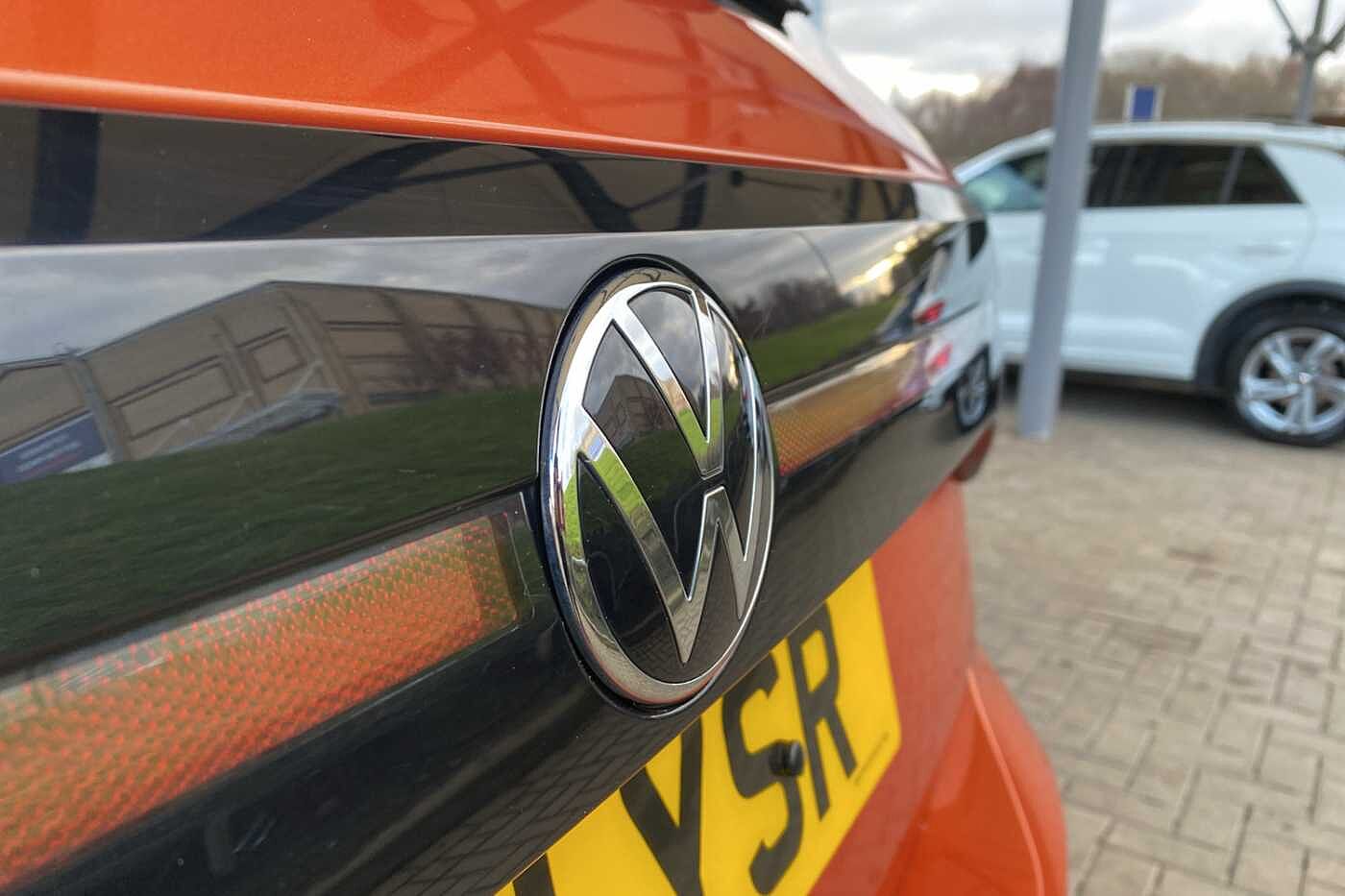 Volkswagen T-Cross 1.0 TSI (110ps) SE DSG Hatchback