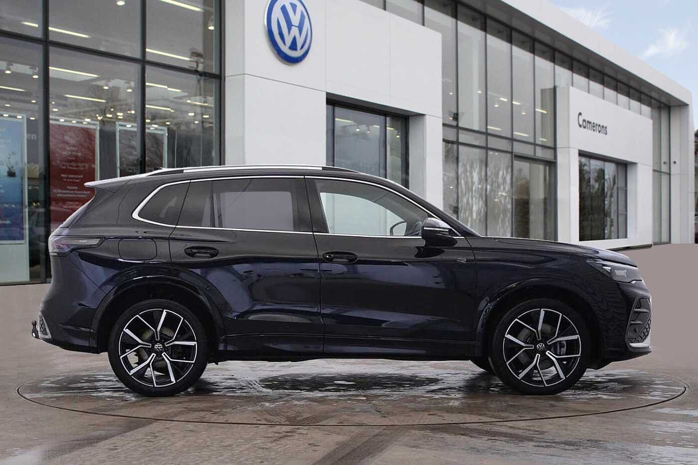 Volkswagen Tiguan *Factory Fitted Towbar* 2.0TDI (150ps) R-Line DSG