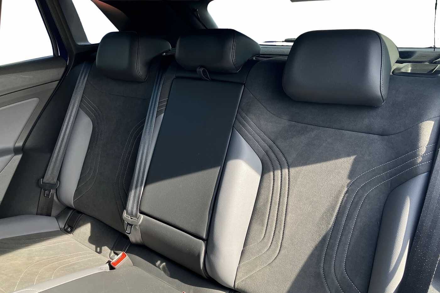 Volkswagen ID.4 Family 77kWh Pro Performance 204PS Auto 5 Dr