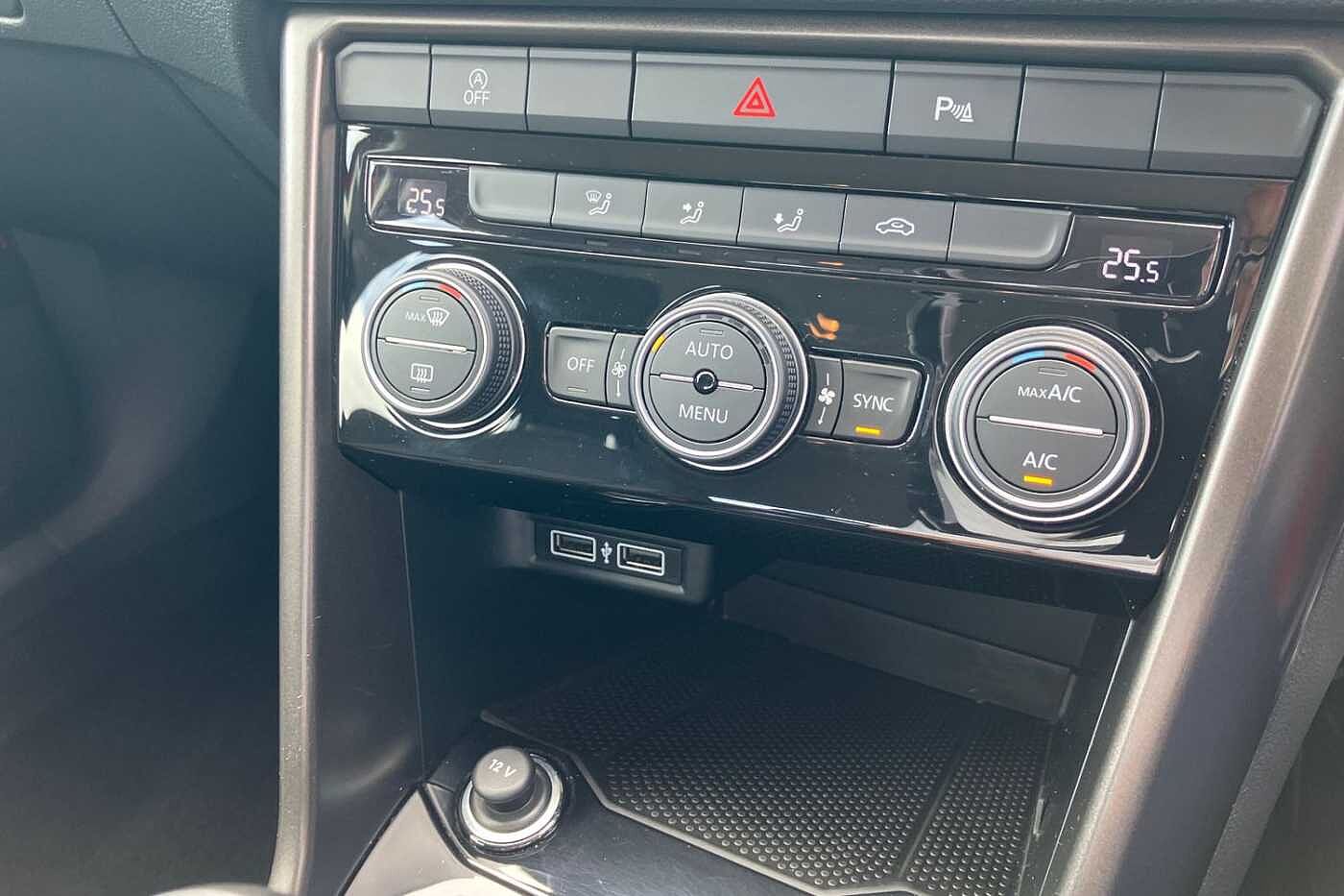 Volkswagen T-roc 1.0 TSI SE 5dr