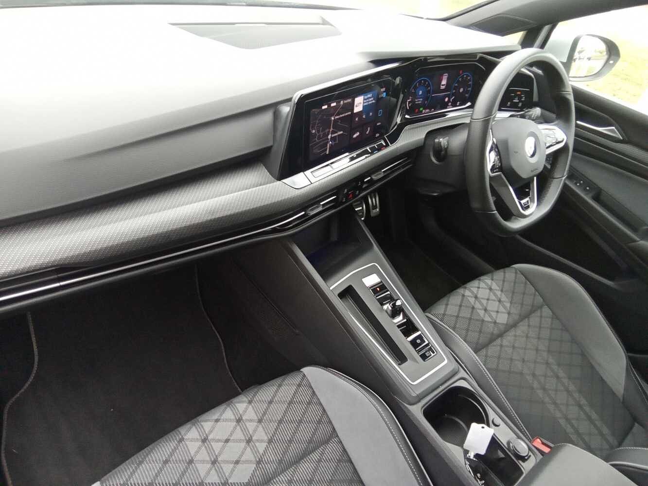 Volkswagen Golf MK8 1.5 eTSI R-Line EVO (150ps) DSG Estate ' 18' ALLOYS.