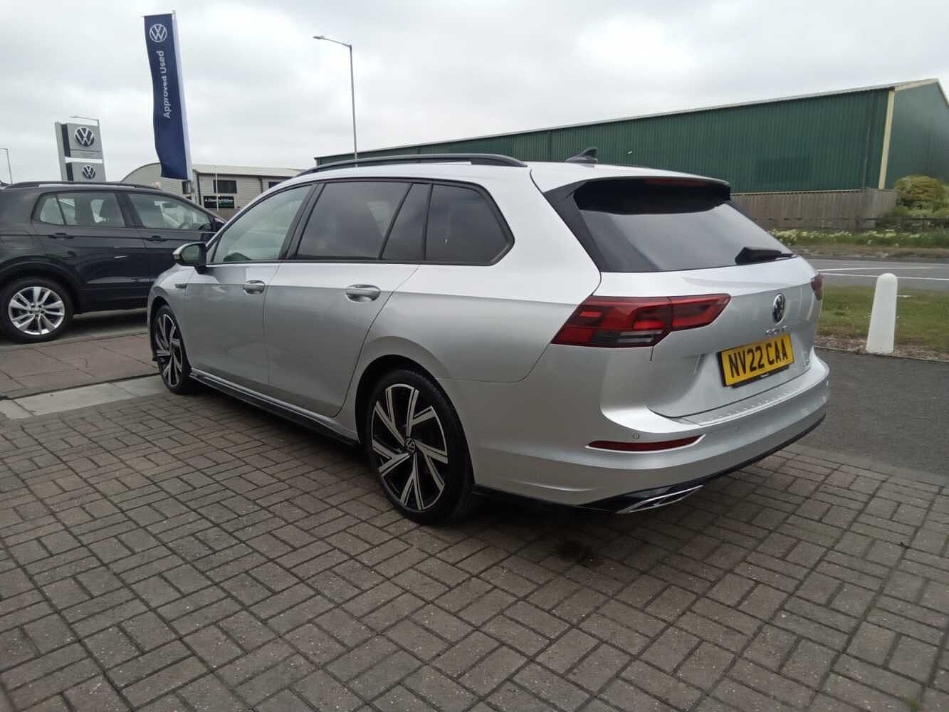 Volkswagen Golf MK8 1.5 eTSI R-Line EVO (150ps) DSG Estate ' 18' ALLOYS.