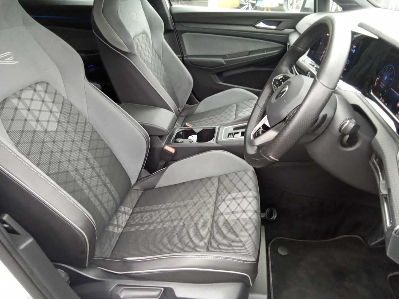 Volkswagen Golf MK8 1.5 eTSI R-Line EVO (150ps) DSG Estate ' 18' ALLOYS.