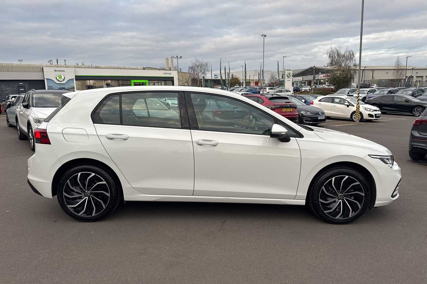 Volkswagen Golf MK8 Hatchback 5-Dr 1.0 TSI (110ps) Life