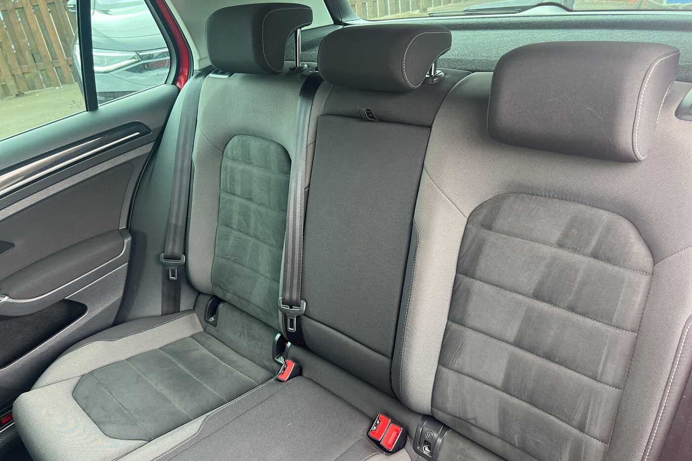 Volkswagen Golf MK7 Facelift 1.6 TDI GT 115PS DSG 5D
