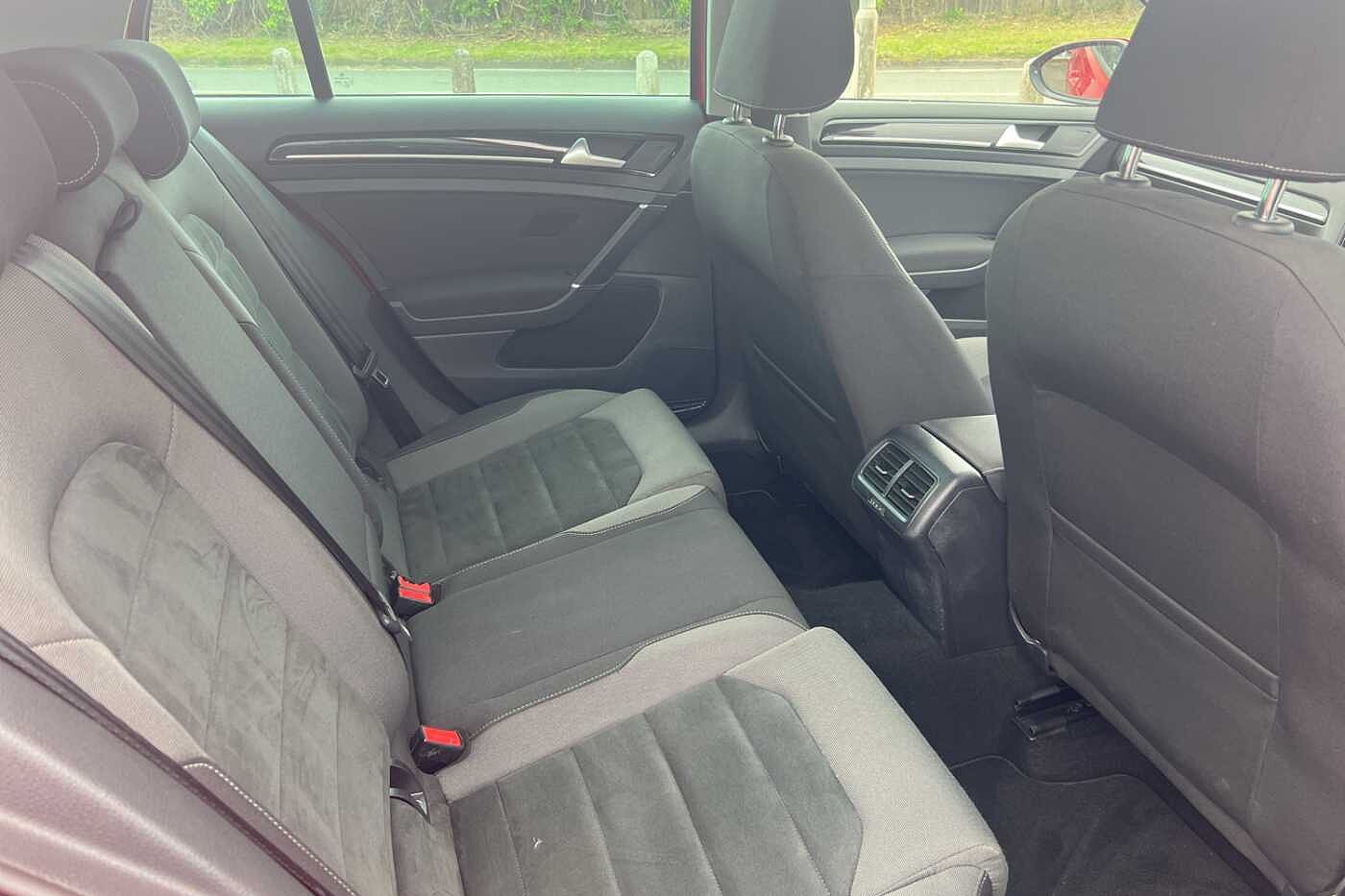 Volkswagen Golf MK7 Facelift 1.6 TDI GT 115PS DSG 5D