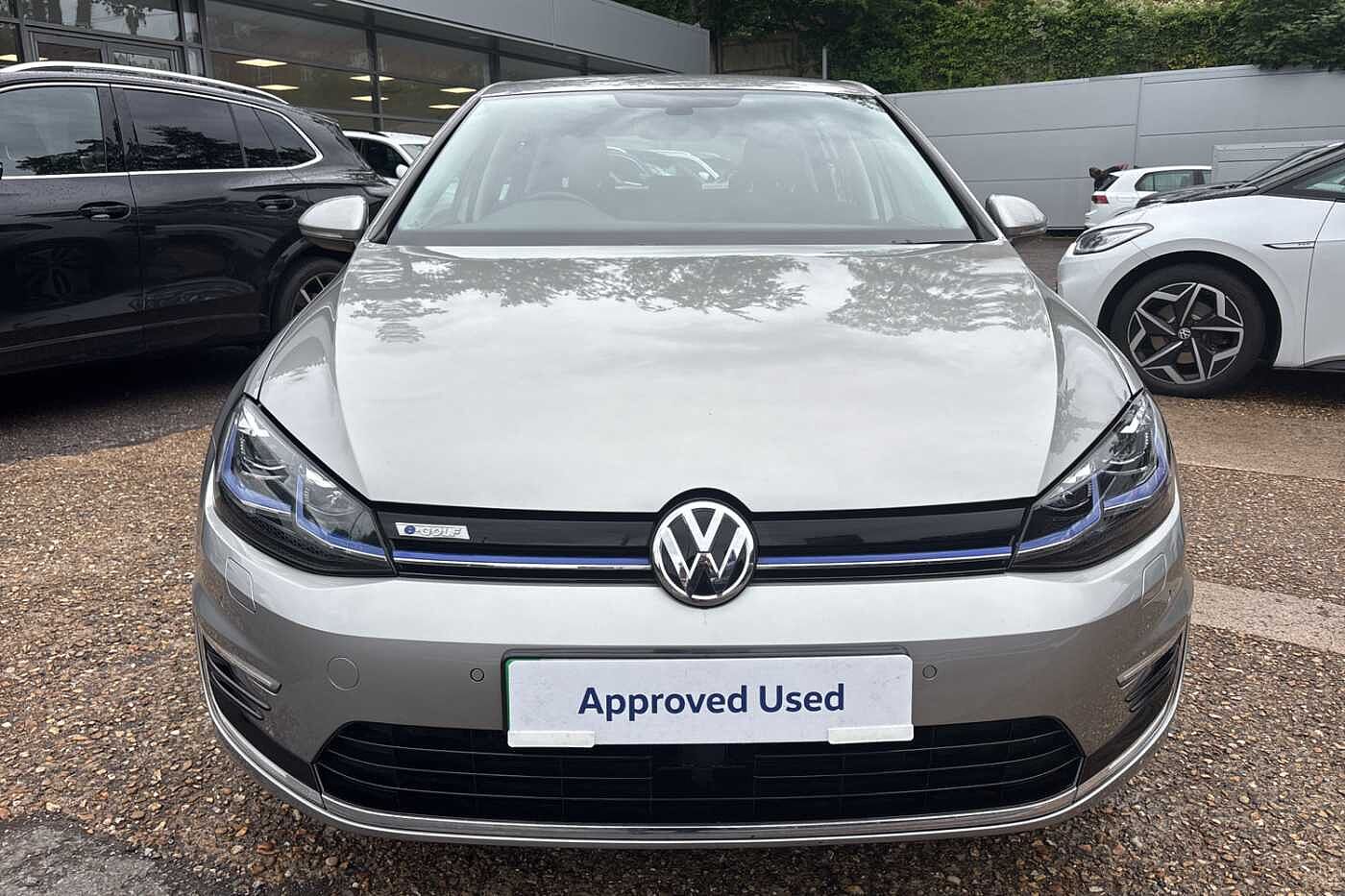 Volkswagen Golf e-136PS BEV Auto 5dr **HEAT PUMP*WINTER PACK**