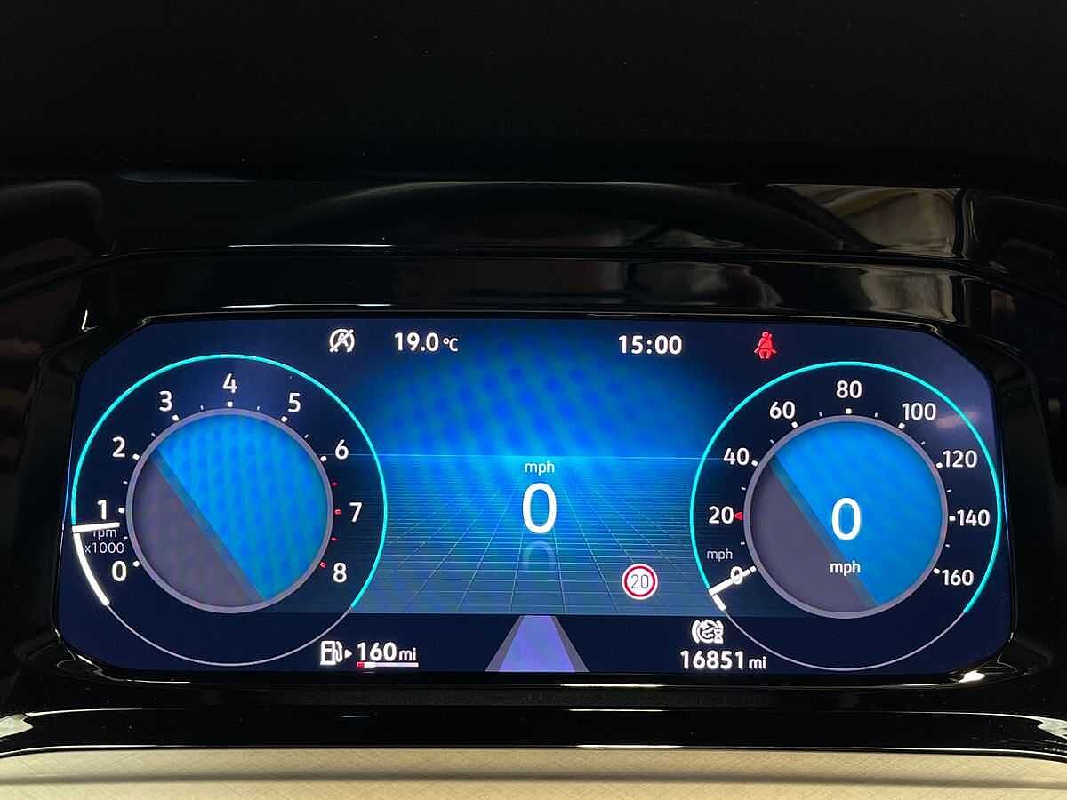 Volkswagen Golf 1.5 TSI Life 5Dr