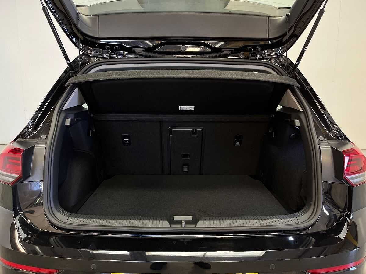 Volkswagen Golf 1.5 TSI Life 5Dr