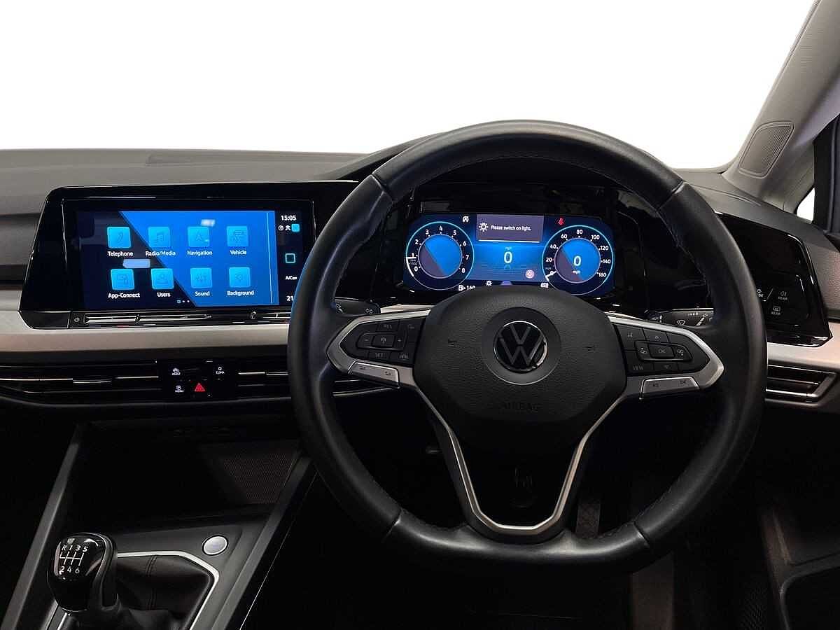 Volkswagen Golf 1.5 TSI Life 5Dr