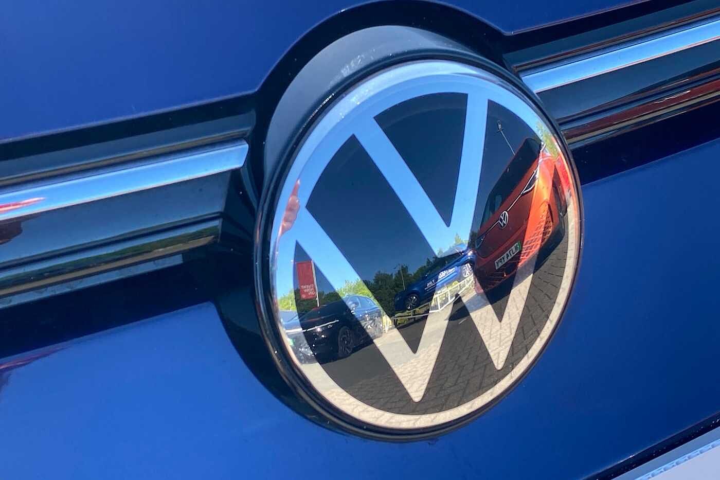 Volkswagen Golf 1.5 TSI R-Line 5dr