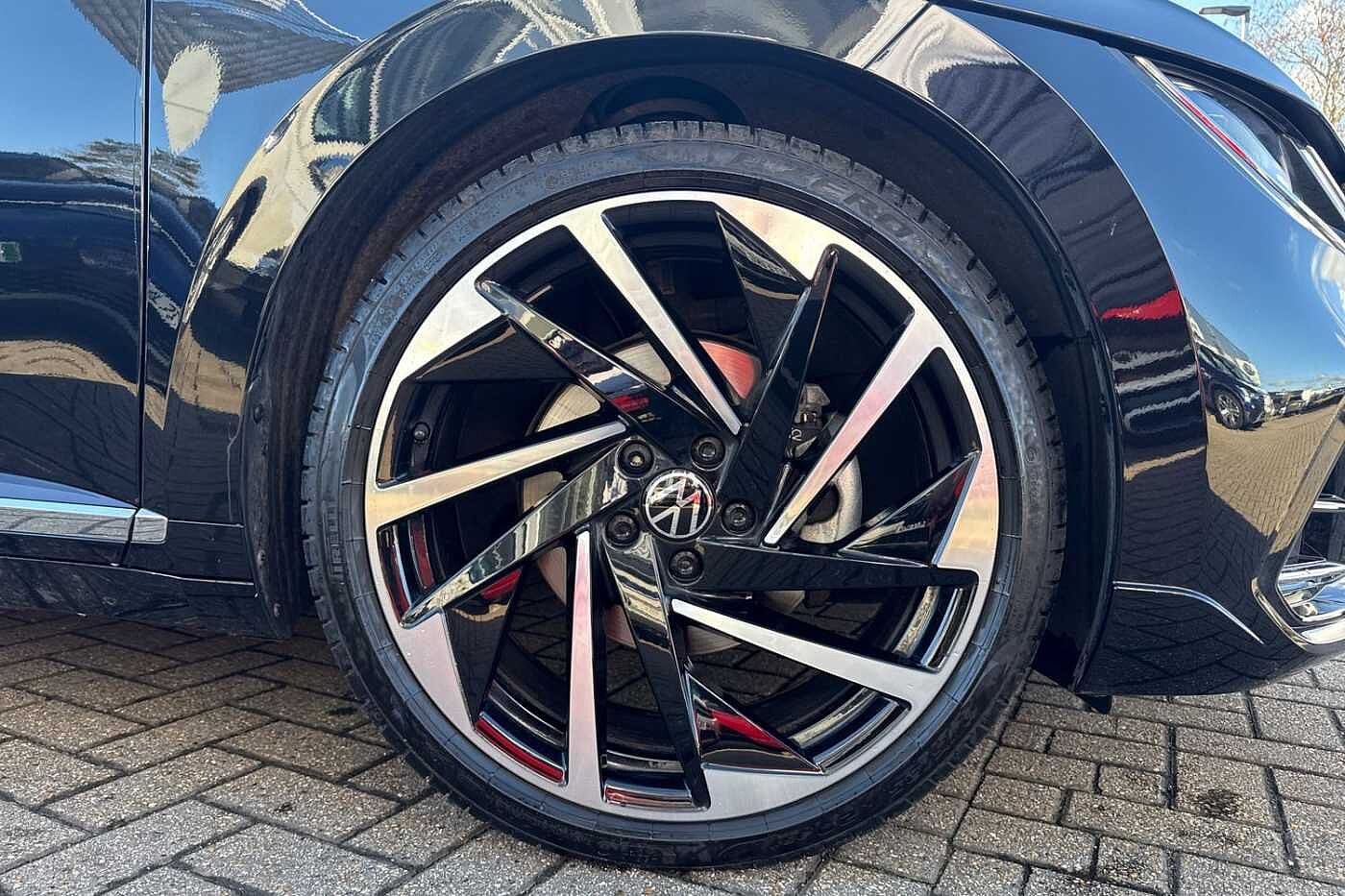 Volkswagen Arteon PA R-Line 2.0 TSI 190PS 7-speed DSG 5 Door + 20' NASHVILLE + HARMAN KARDON + IQ
