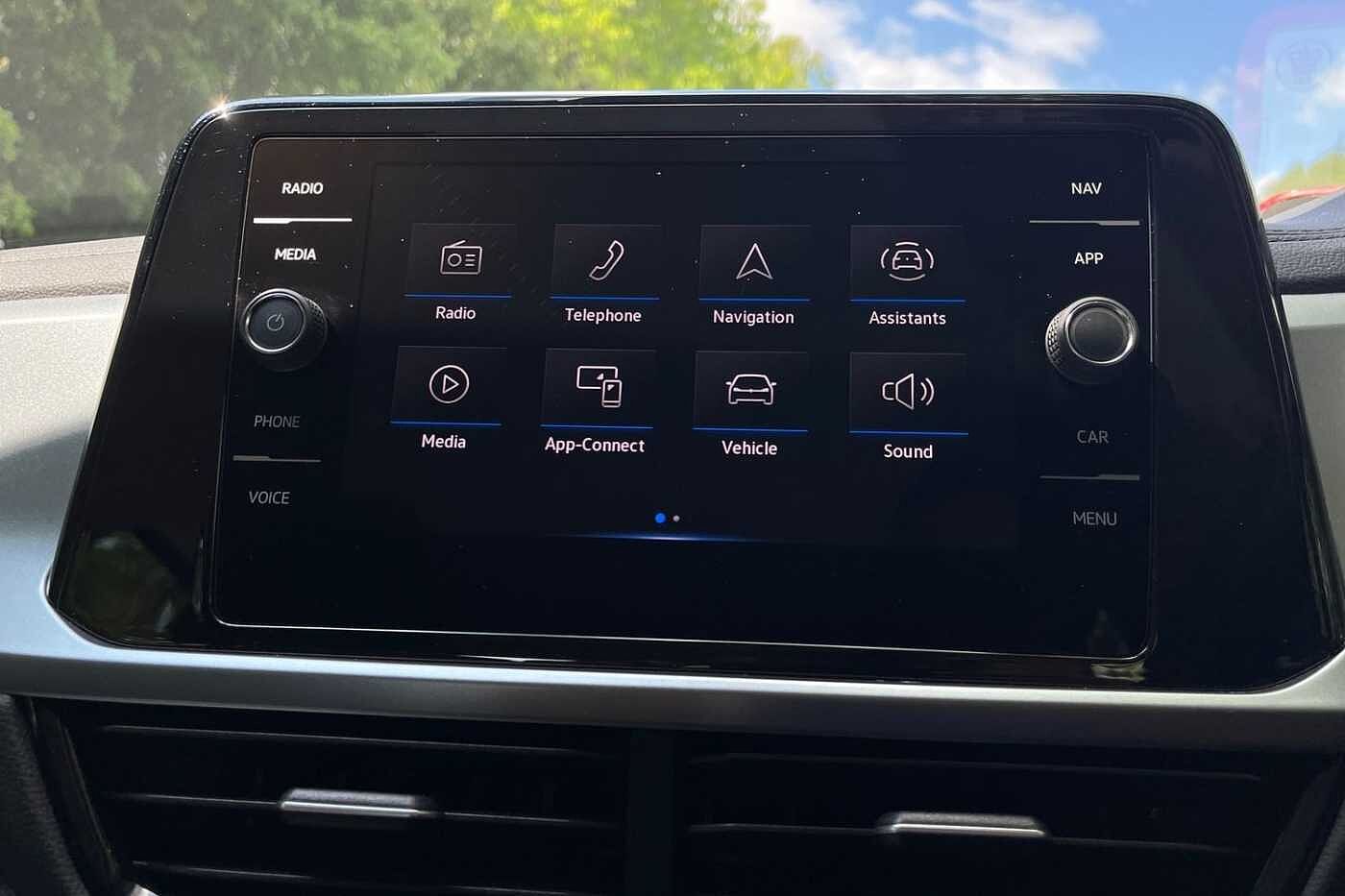 Volkswagen T-Roc 1.5 TSI Life SUV 5dr Petrol DSG Euro 6 (s/s) (150 ps) Rear camera & 18 Alloys!'