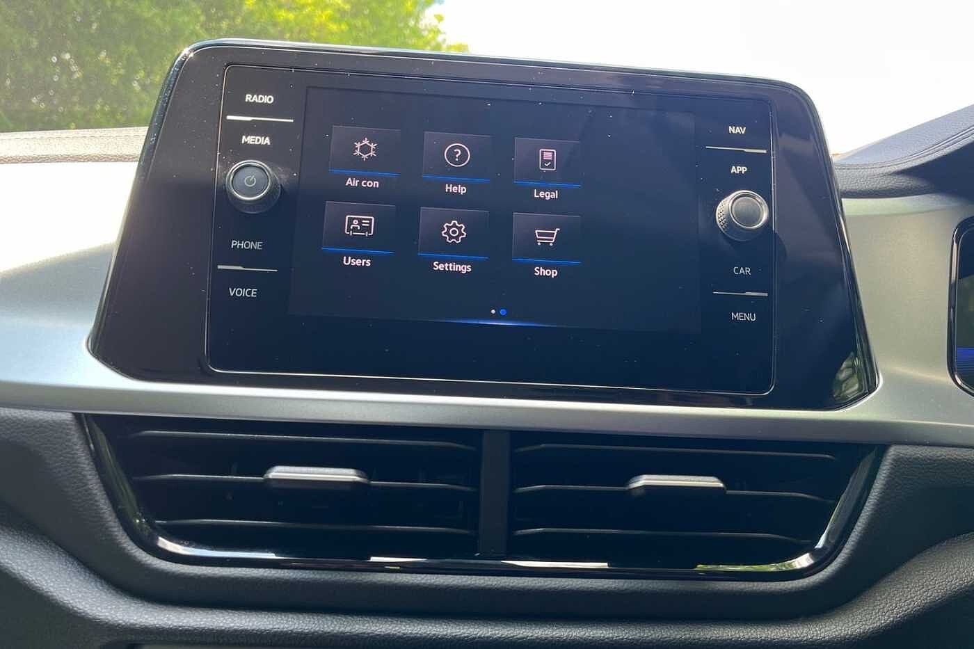Volkswagen T-Roc 1.5 TSI Life SUV 5dr Petrol DSG Euro 6 (s/s) (150 ps) Rear camera & 18 Alloys!'