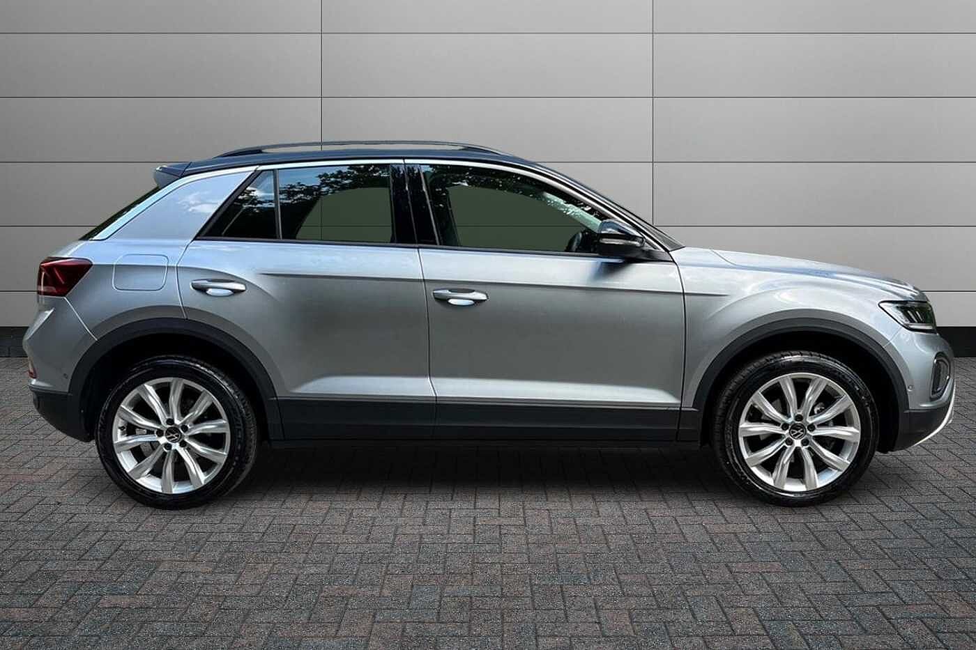 Volkswagen T-Roc 1.5 TSI Life SUV 5dr Petrol DSG Euro 6 (s/s) (150 ps) Rear camera & 18 Alloys!'