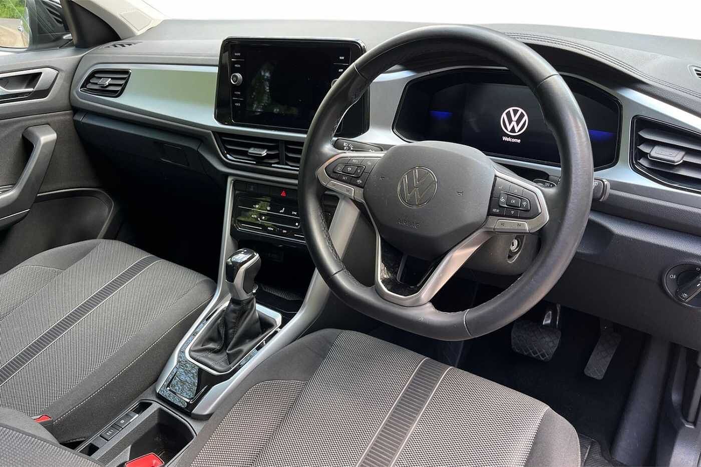 Volkswagen T-Roc 1.5 TSI Life SUV 5dr Petrol DSG Euro 6 (s/s) (150 ps) Rear camera & 18 Alloys!'