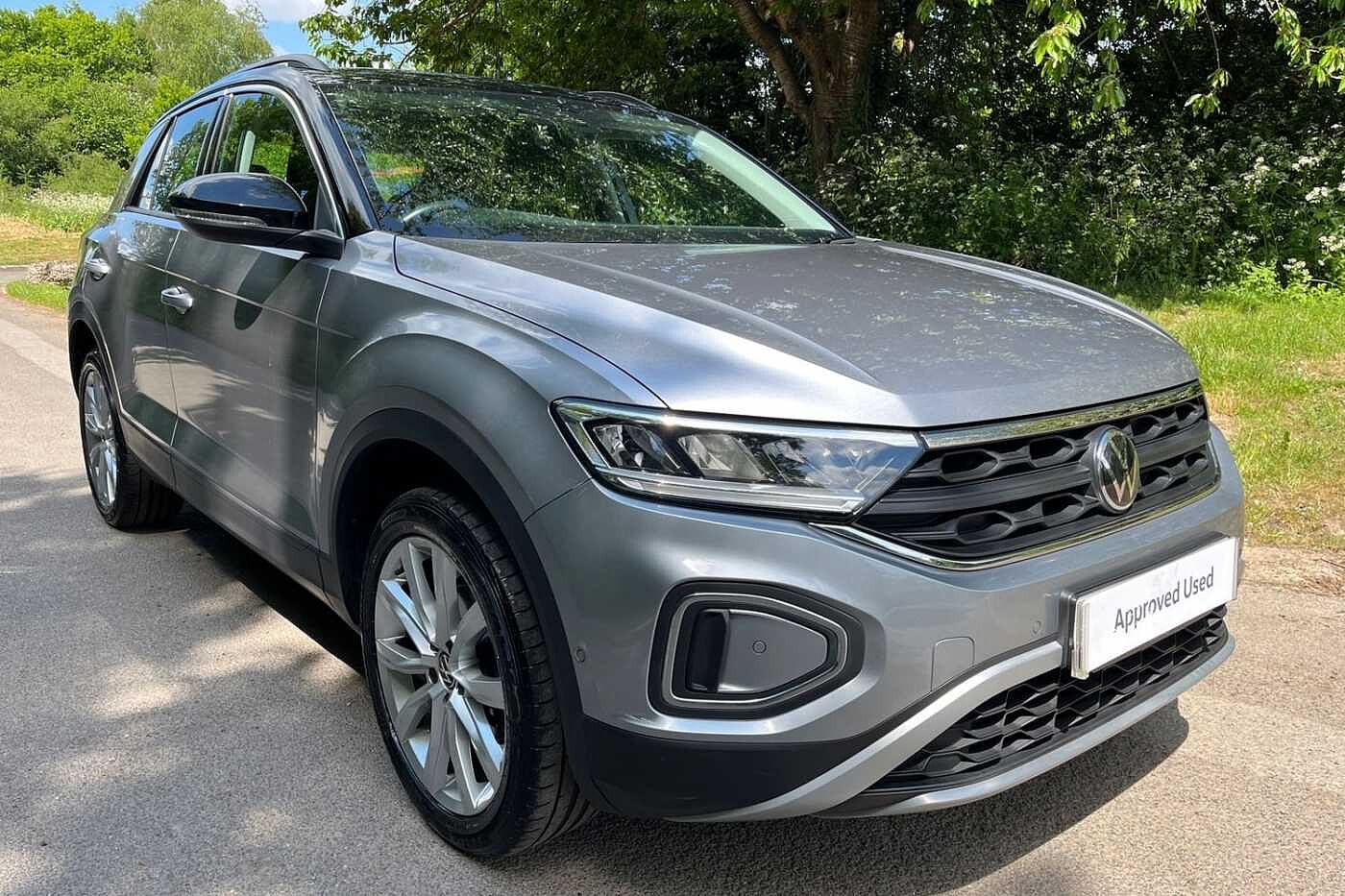 Volkswagen T-Roc 1.5 TSI Life SUV 5dr Petrol DSG Euro 6 (s/s) (150 ps) Rear camera & 18 Alloys!'
