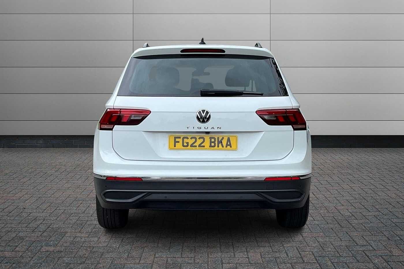 Volkswagen Tiguan 1.5 TSI Active SUV 5dr Petrol DSG Euro 6 (s/s) (150 ps) Rear camera!