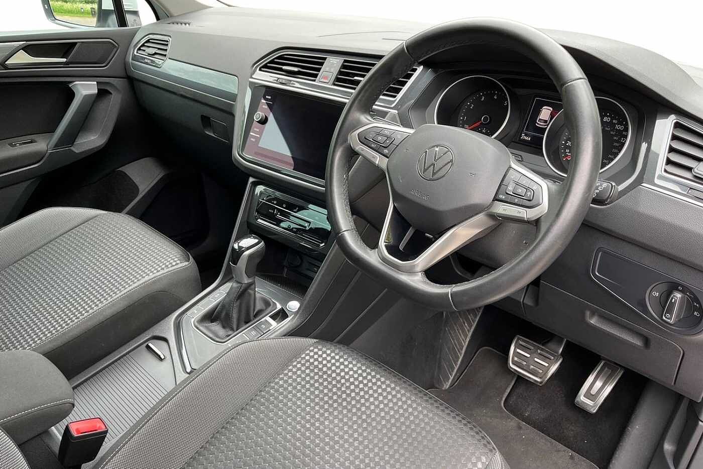 Volkswagen Tiguan 1.5 TSI Active SUV 5dr Petrol DSG Euro 6 (s/s) (150 ps) Rear camera!