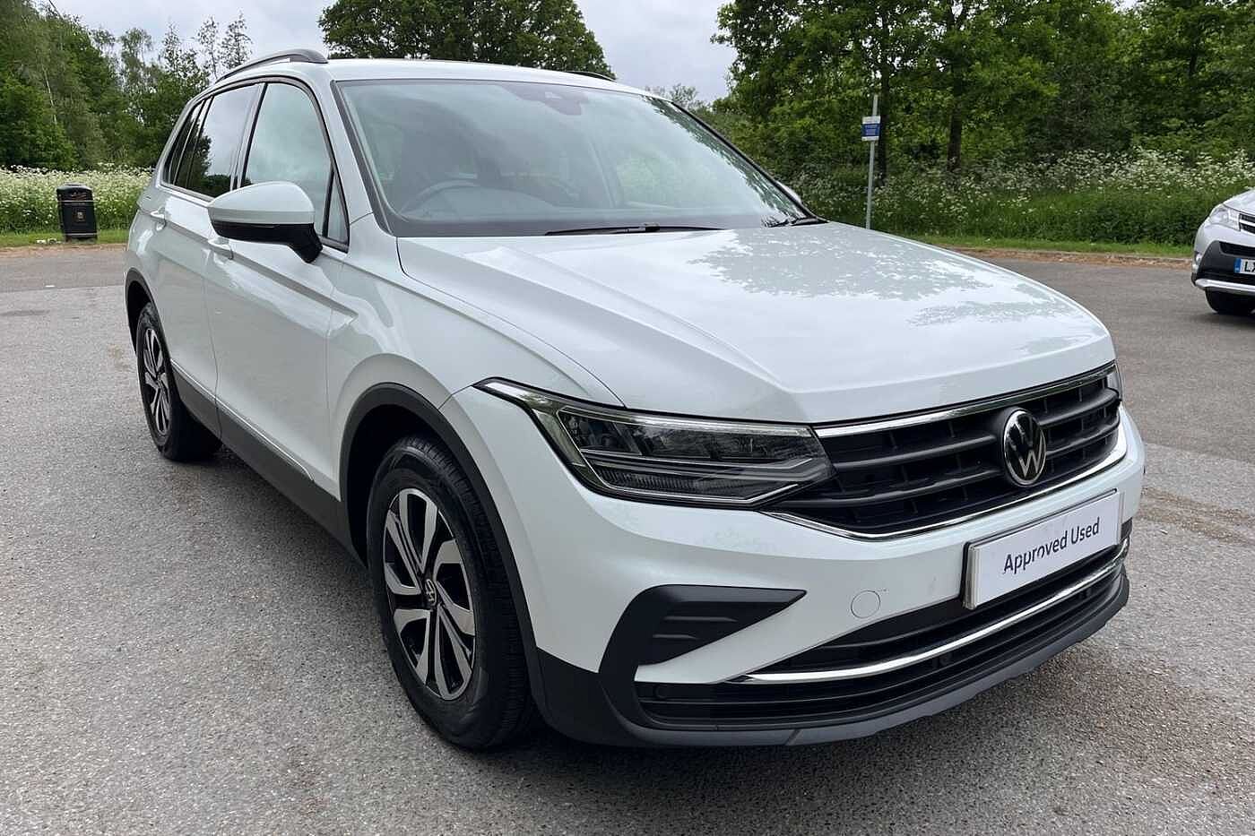 Volkswagen Tiguan 1.5 TSI Active SUV 5dr Petrol DSG Euro 6 (s/s) (150 ps) Rear camera!