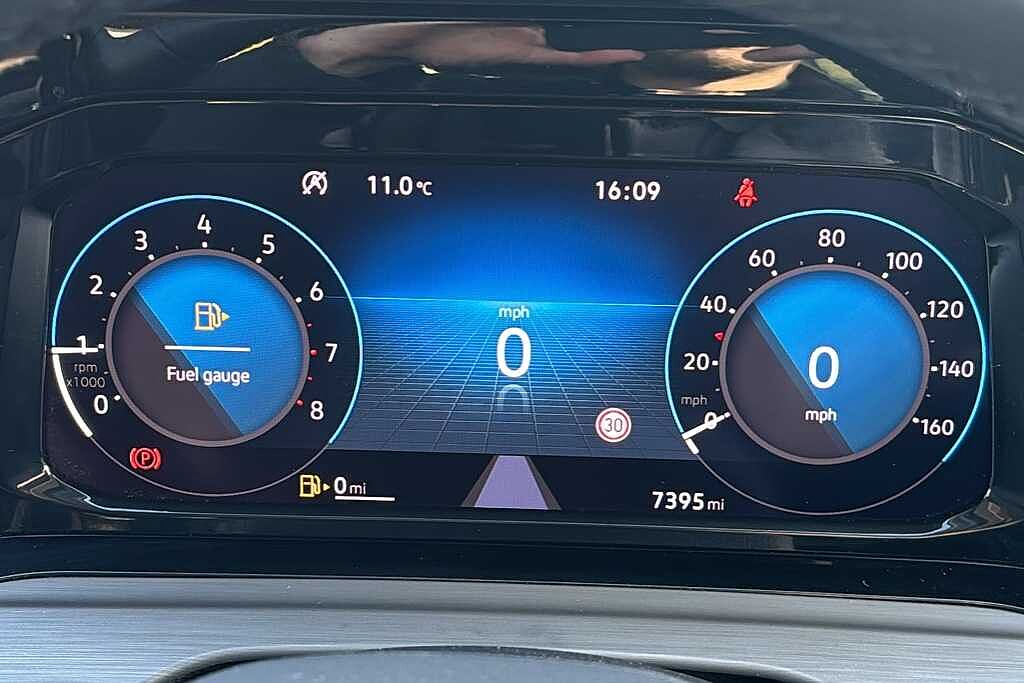 Volkswagen Golf MK8 Hatchback 5-Dr 1.5 TSI (130ps) Style EVO