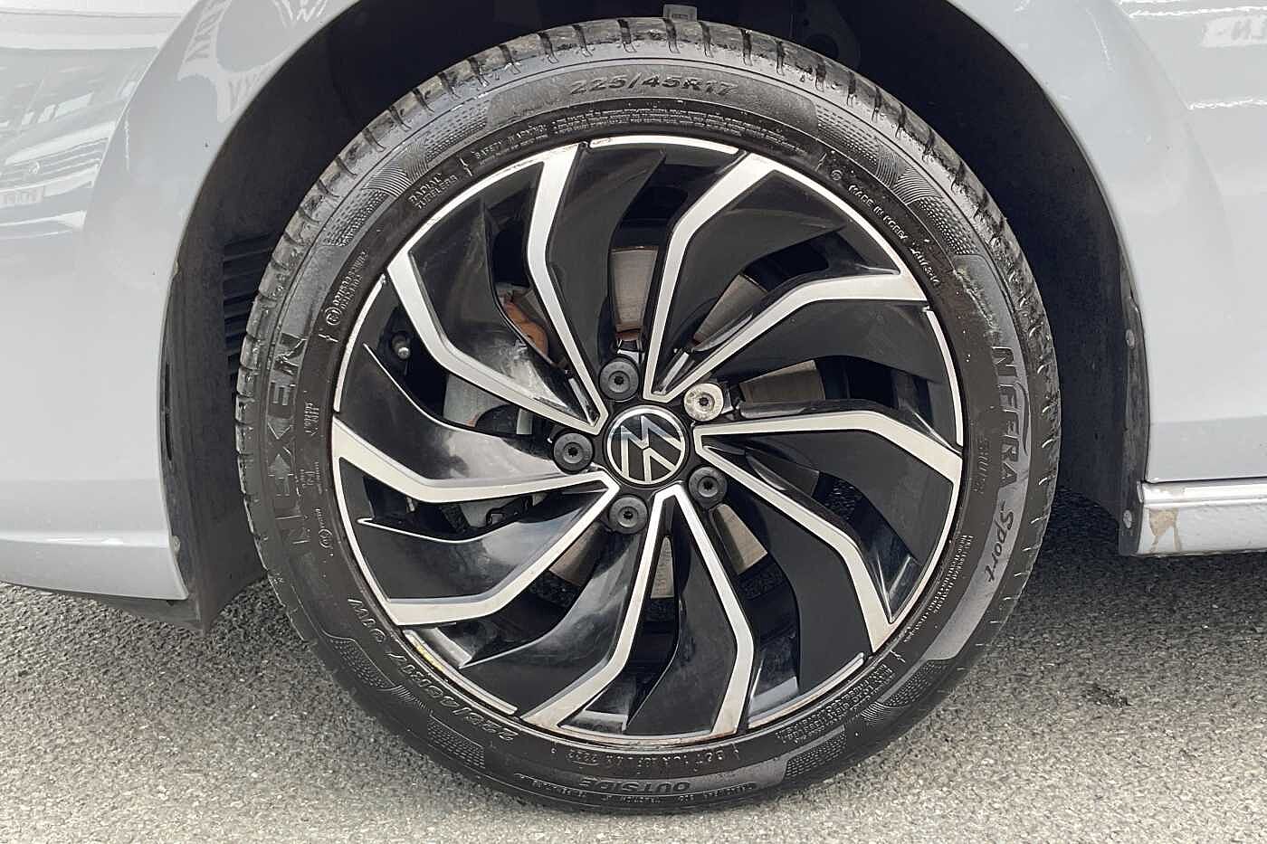 Volkswagen Golf 1.5 TSI Style Edition 5dr