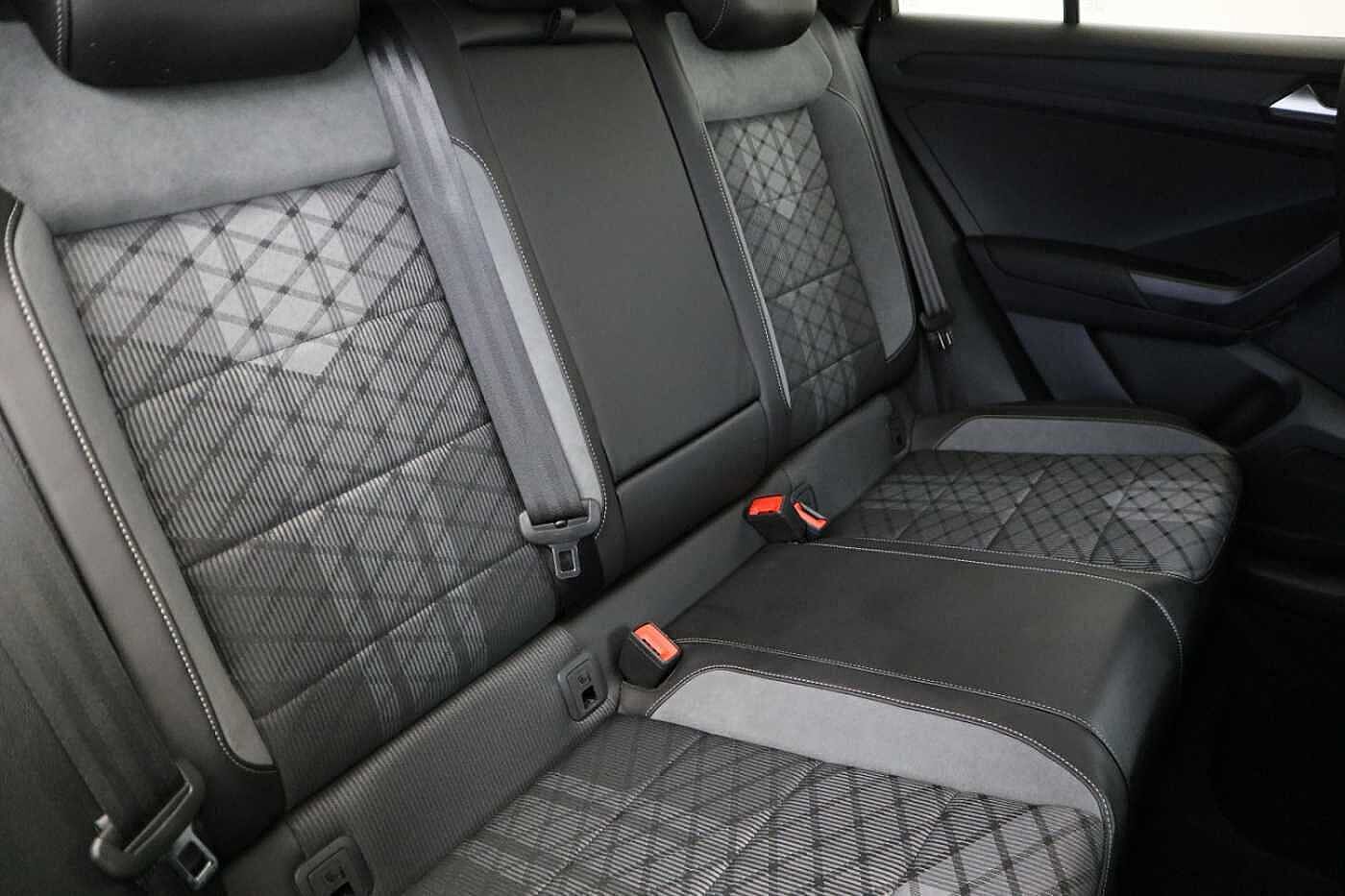 Volkswagen T-ROC 2.0TDI (150ps) R-Line EVO DSG
