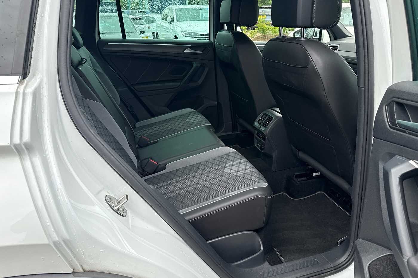 Volkswagen Tiguan 1.5 TSI (150ps) R-Line EVO DSG