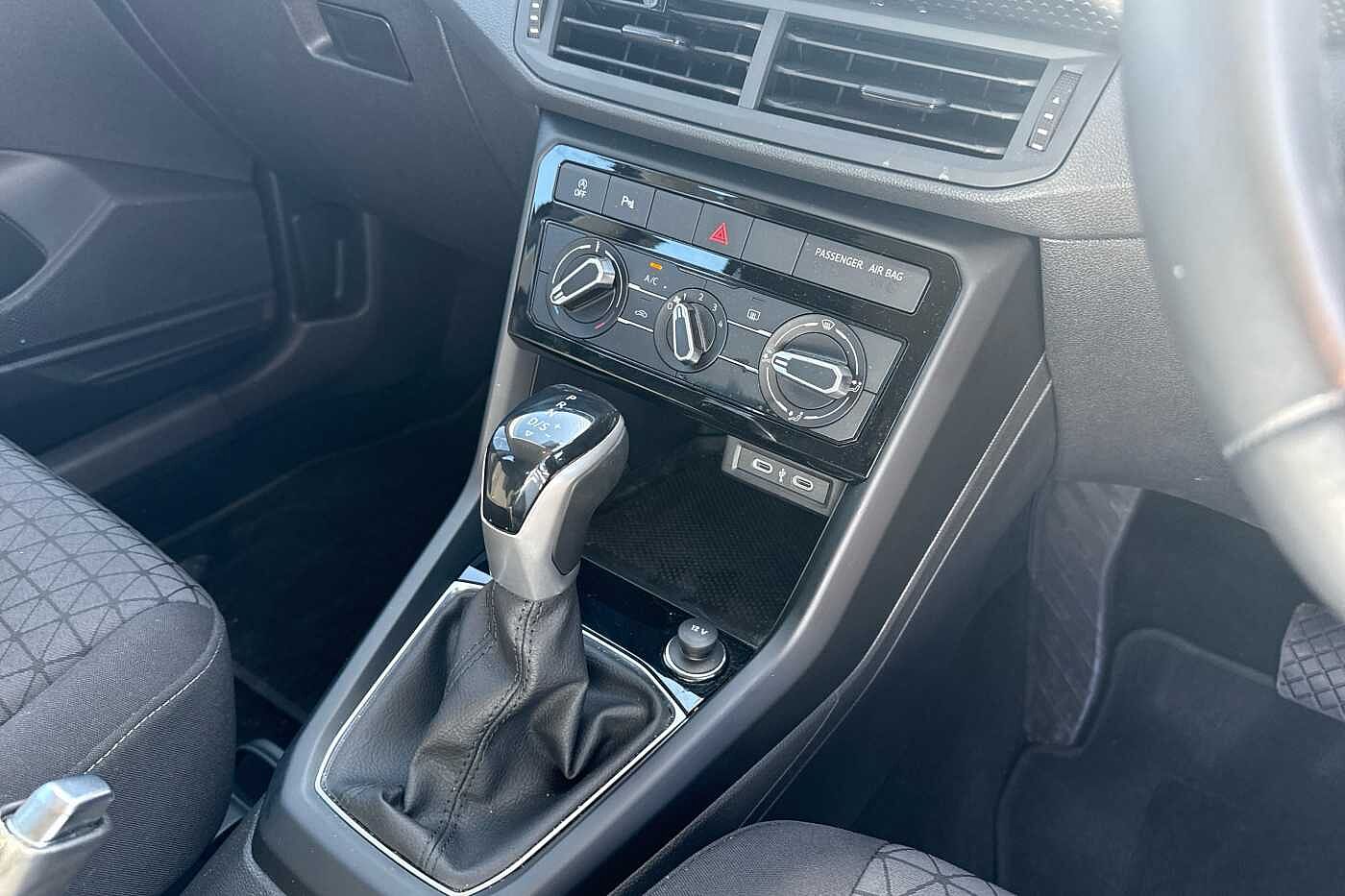 Volkswagen T-Cross 1.0 TSI (110ps) SE DSG Hatchback