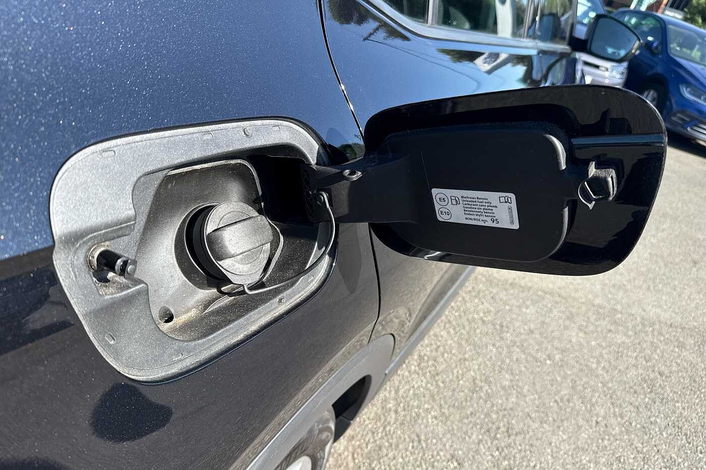 Volkswagen T-Cross 1.0 TSI (110ps) SE DSG Hatchback
