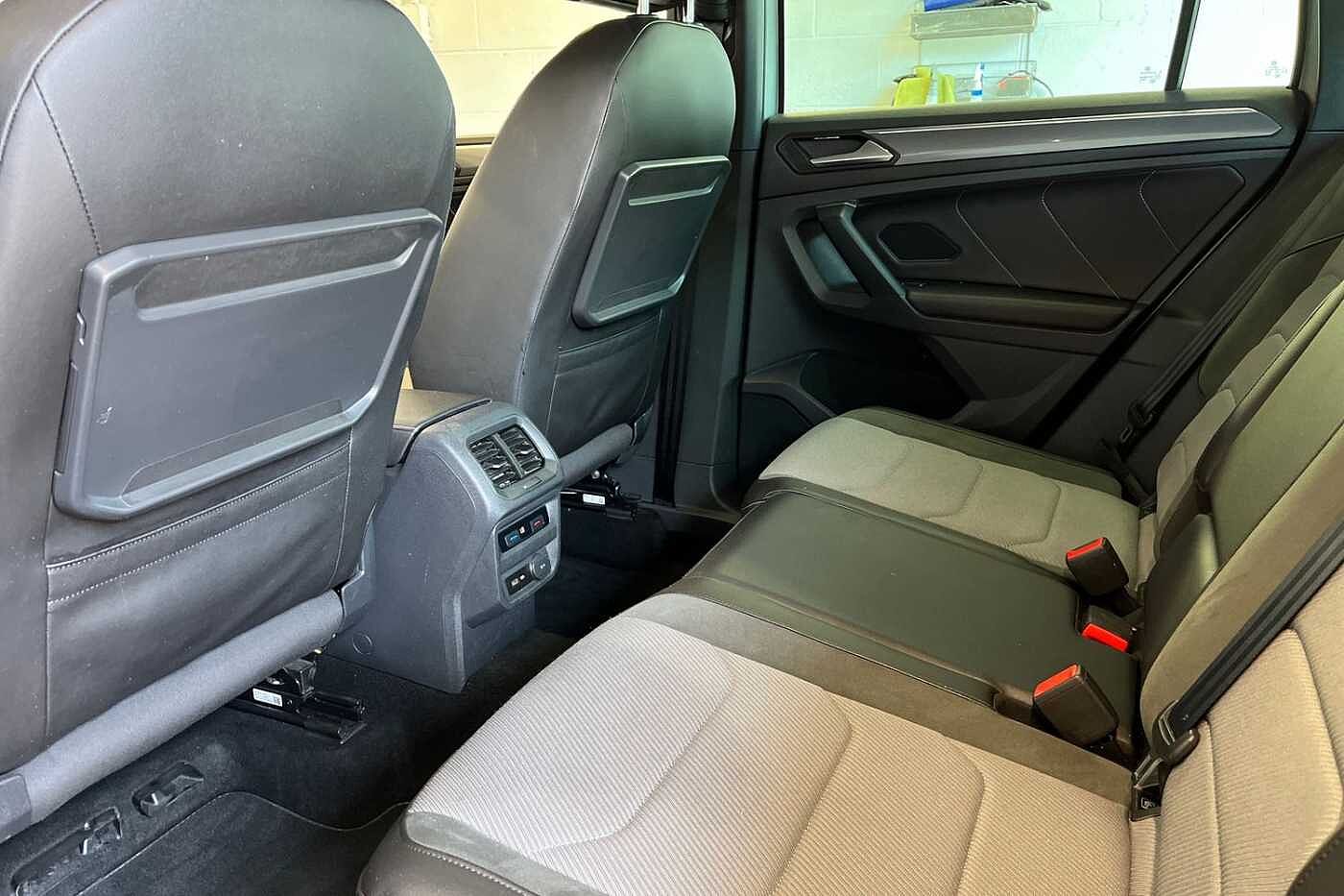 Volkswagen Tiguan 1.5 TSI EVO R-Line SUV 5dr Petrol DSG Euro 6 (s/s) (150 ps)