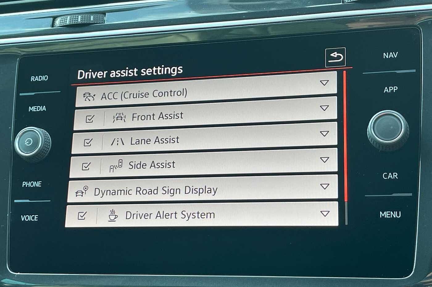 Volkswagen Tiguan 1.4 TSI 13kWh R-Line SUV 5dr Petrol Plug-in Hybrid DSG Euro 6 (s/s) (245 ps)