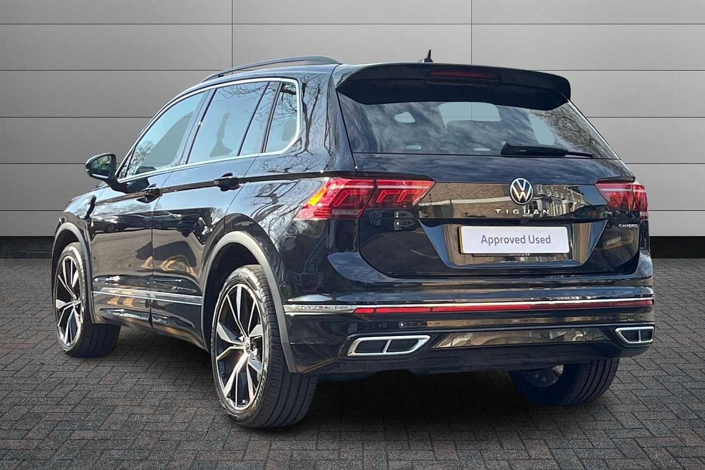 Volkswagen Tiguan 1.4 TSI 13kWh R-Line SUV 5dr Petrol Plug-in Hybrid DSG Euro 6 (s/s) (245 ps)