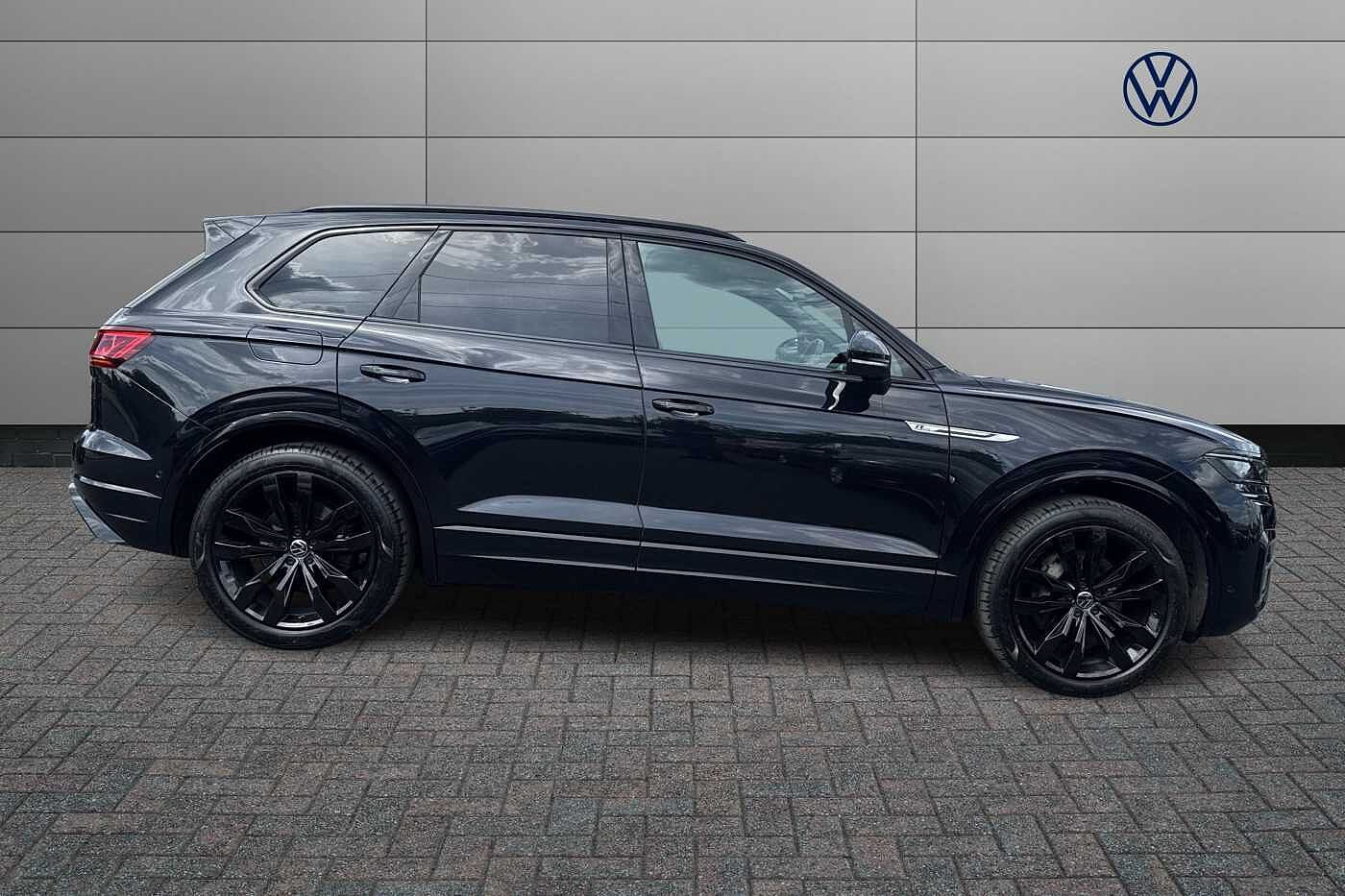 Volkswagen Touareg 3.0TDI (286ps) Black Edition 4Motion 5dr