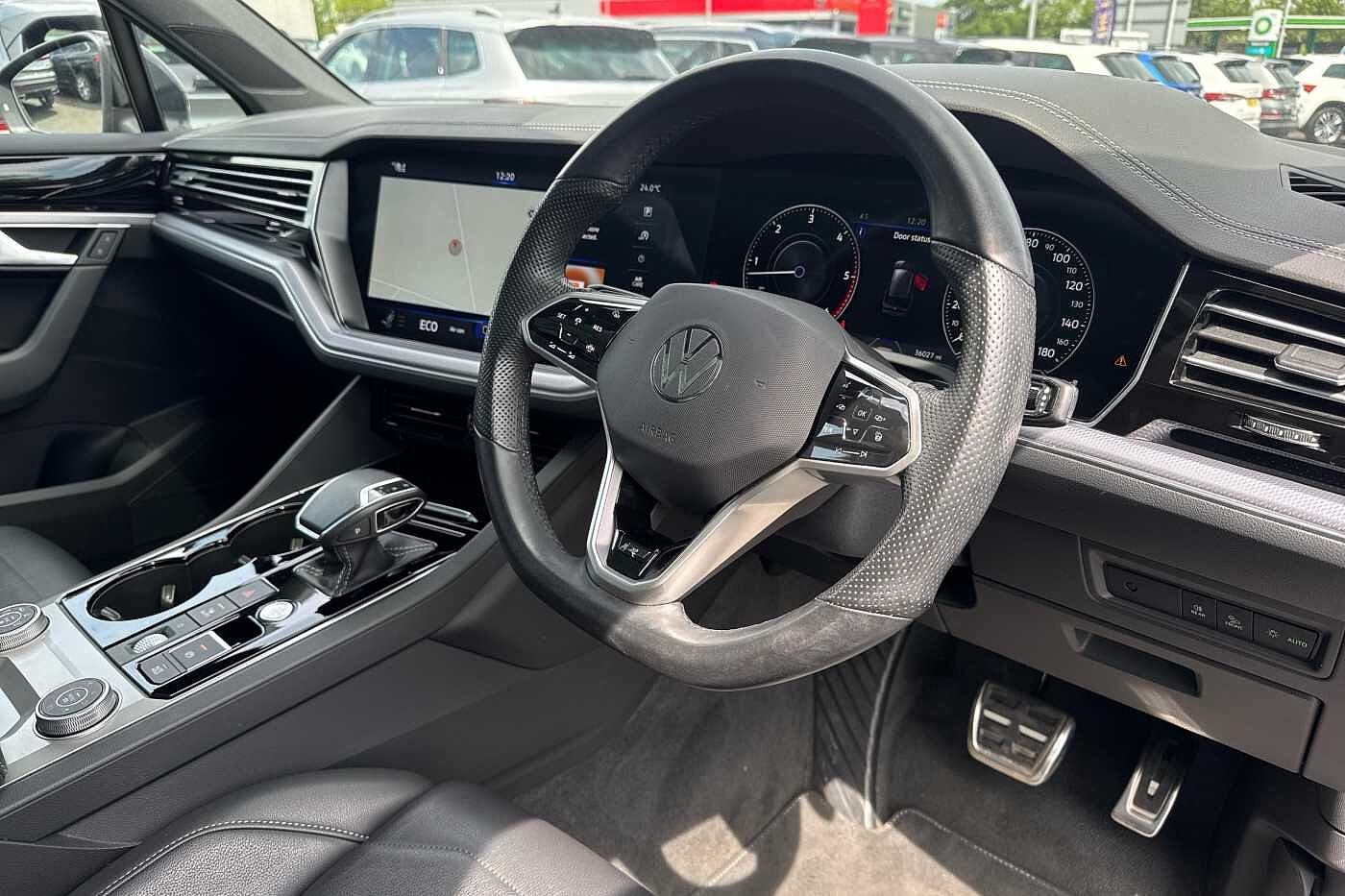 Volkswagen Touareg 3.0TDI (286ps) Black Edition 4Motion 5dr