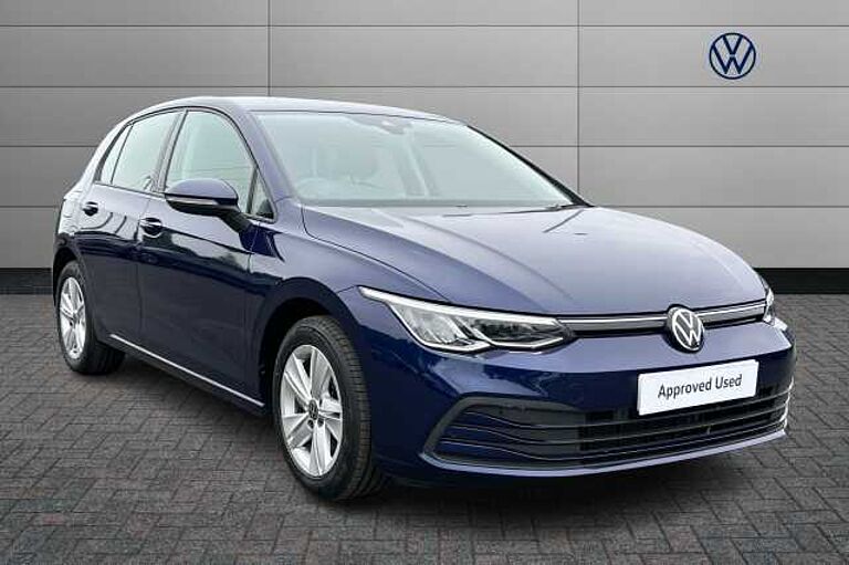 Volkswagen Golf MK8 Hatchback 5-Dr 1.5 TSI (130ps) Life EVO