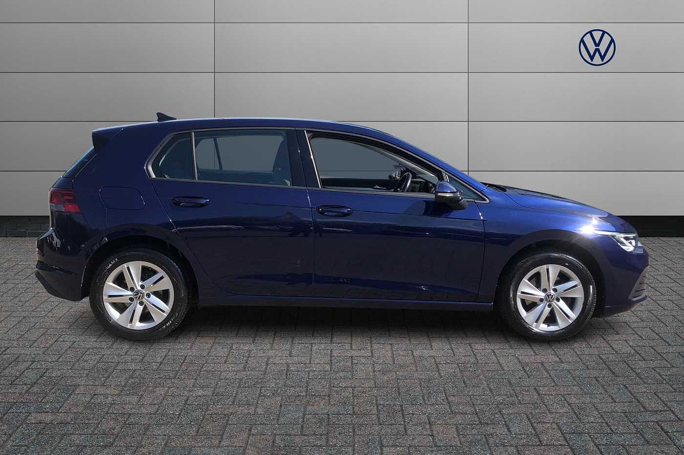 Volkswagen Golf 1.5 TSI Life 5dr